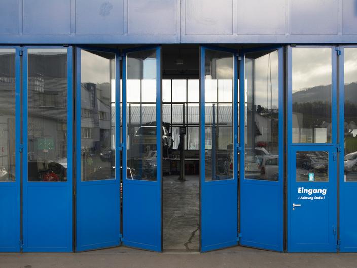 Folding Doors Blau